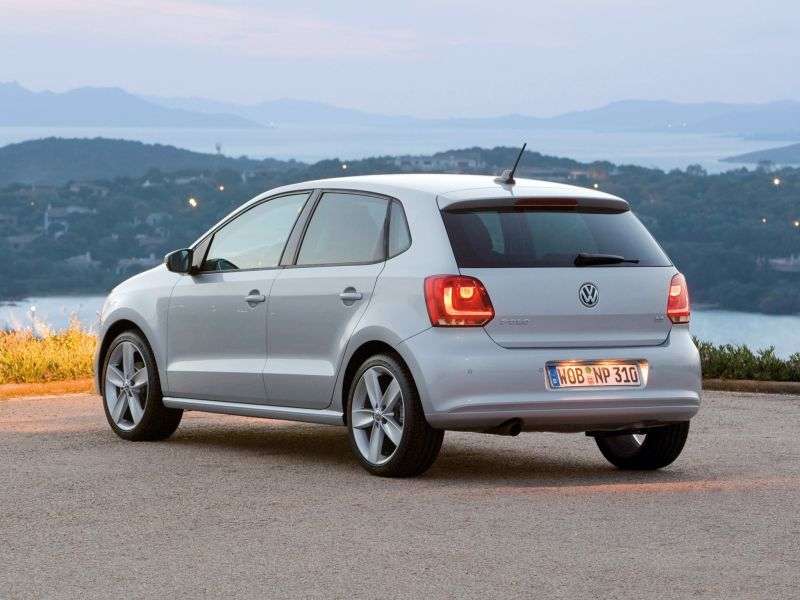 Volkswagen Polo 5 drzwiowy hatchback 5 drzwiowy. 1,4 MT Comfortline (2009 obecnie)