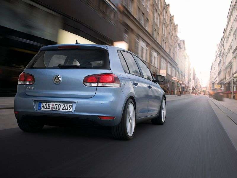 Volkswagen Golf 6 generacji hatchback 5 drzwiowy. 1.2 TSI MT Comfortline (2009 obecnie)