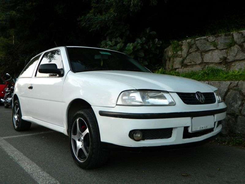 Volkswagen Gol G3 hatchback 3 drzwiowy 2.0 16 V MT (2000 2005)