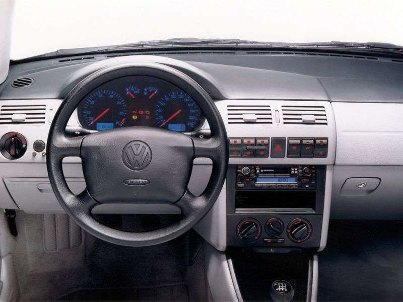 Volkswagen Gol G3 hatchback 3 drzwiowy 2,0 MT (2000 2005)