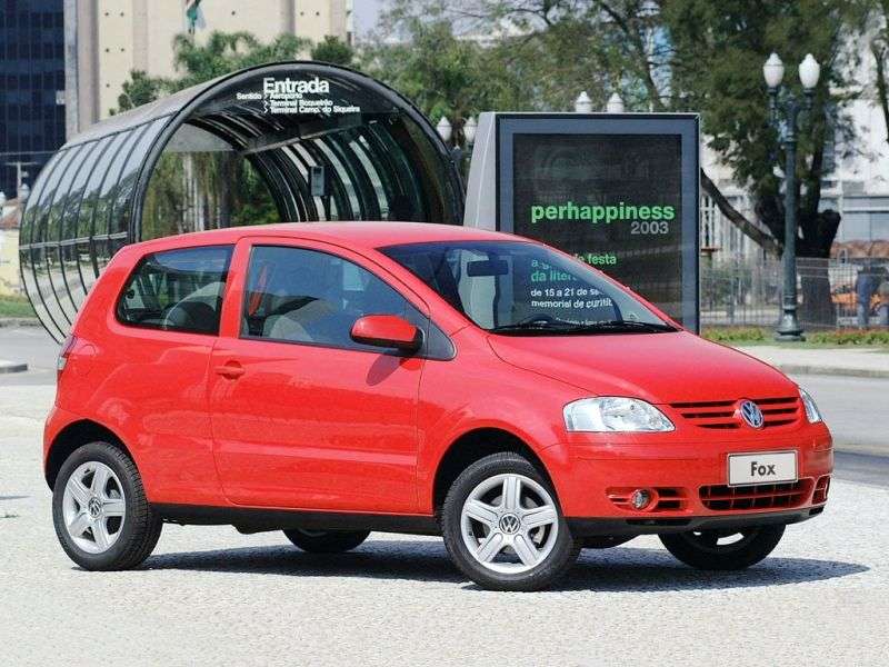 Volkswagen Fox hatchback drugiej generacji 1.6 MT (2003 2005)