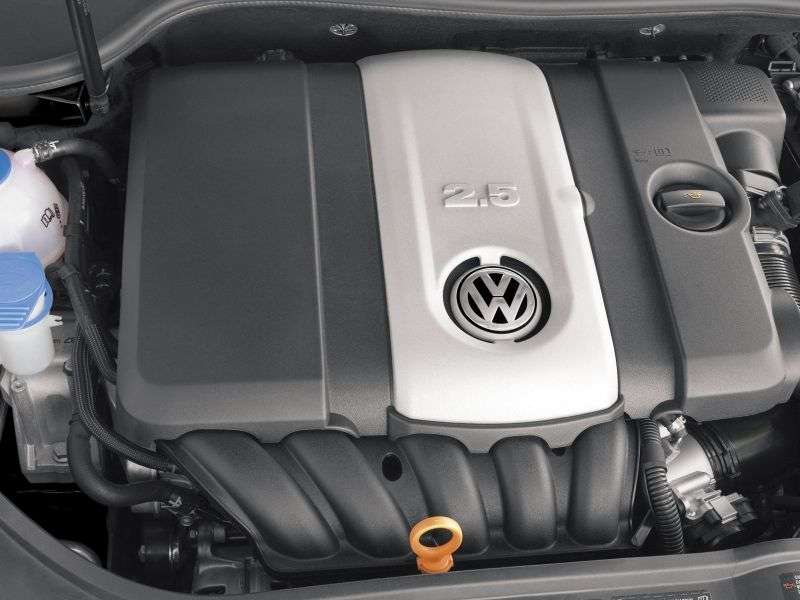 Volkswagen Rabbit 2 drzwiowy hatchback 2 generacji 2,5 MT (2006 2009)