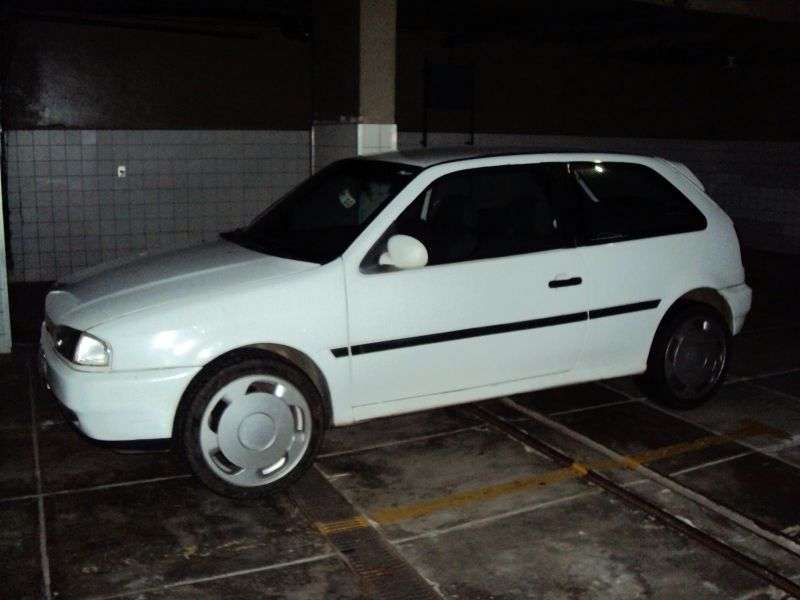 Volkswagen Gol G2 hatchback 1.6 MT (1996 1999)