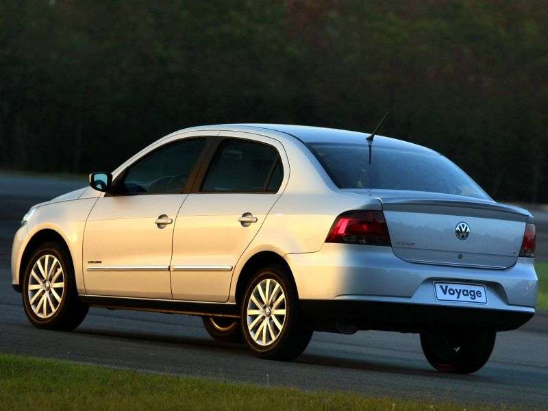 Volkswagen Voyage 2nd generation sedan 1.6 MT (2008–2012)