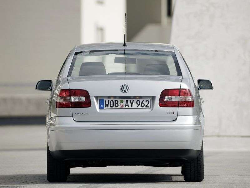 Volkswagen Polo 4 generacji Classic Sedan 1.4 16V MT (2001 2005)
