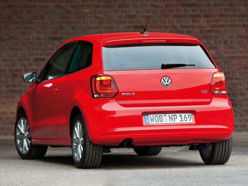 Volkswagen Polo 5 generacji hatchback 3 drzwiowy. 1,4 MT Comfortline (2009 obecnie)