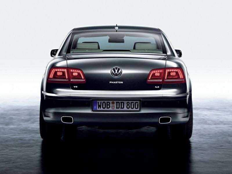 Volkswagen Phaeton 1. generacji [2. zmiana stylizacji] sedan 3,6 L 4Motion AT (5 miejsc) Podstawa (2010 obecnie)
