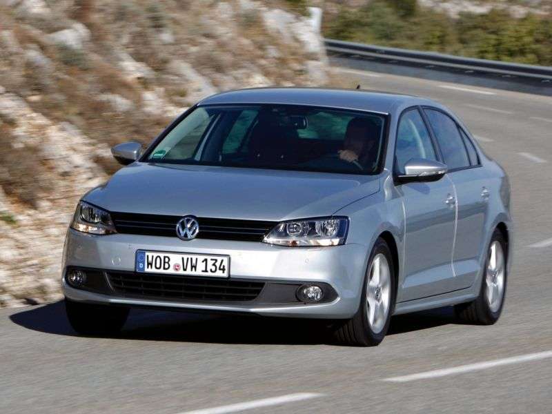 Volkswagen Jetta 6.generacji sedan 1.6 MPI MT Comfortline (2010 obecnie)