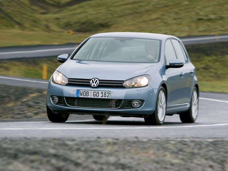 Volkswagen Golf 6 generacji hatchback 5 drzwiowy. 1.2 TSI MT Comfortline (2009 obecnie)