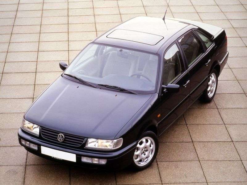 Volkswagen Passat B4 sedan 2.0 MT (1993 1997)