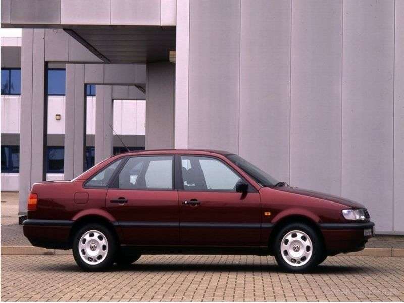 Volkswagen Passat B4 sedan 2.8 VR6 AT (1993 1997)