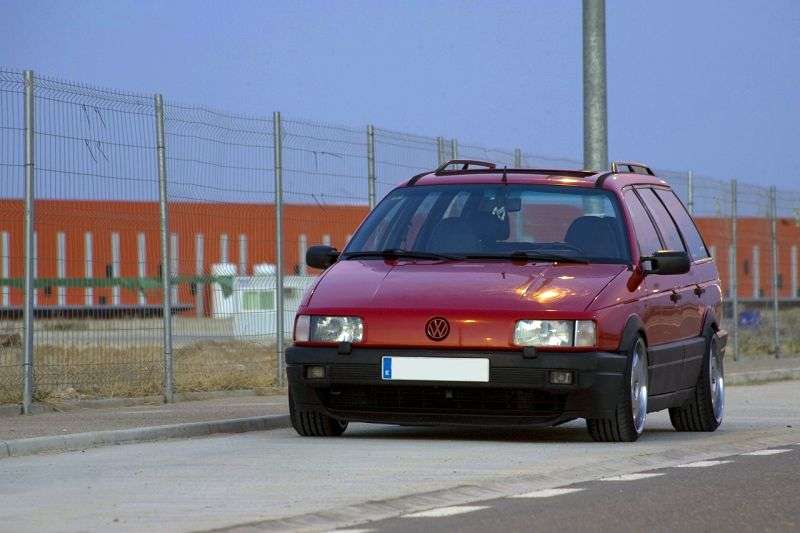 Volkswagen Passat B3 kombi 1.6 MT (1988 1993)