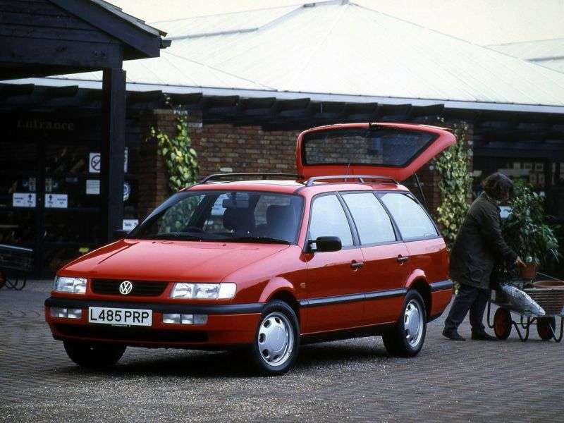 Volkswagen Passat B4 kombi 2.8 VR6 MT (1993 1997)