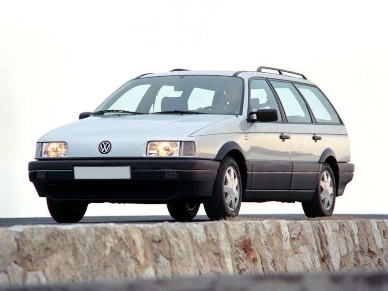 Volkswagen Passat B3 kombi 1.6 MT (1988 1993)