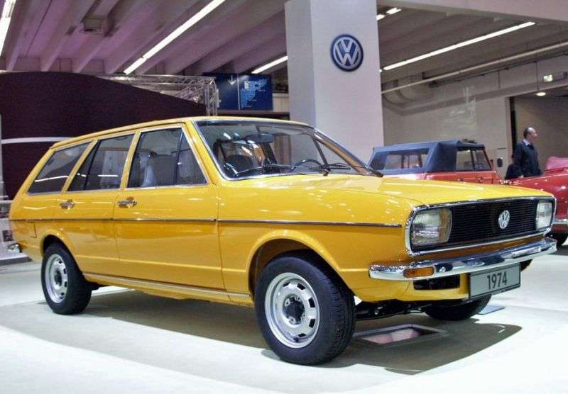 Volkswagen Passat B1universal 1.6 MT (1975–1977)