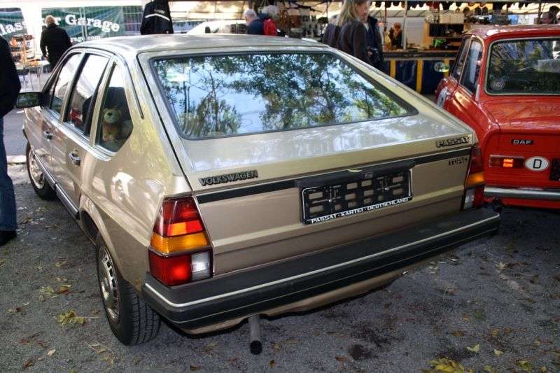 Volkswagen Passat B2 hatchback 5 drzwiowy 2,2 mln ton (1986 1988)