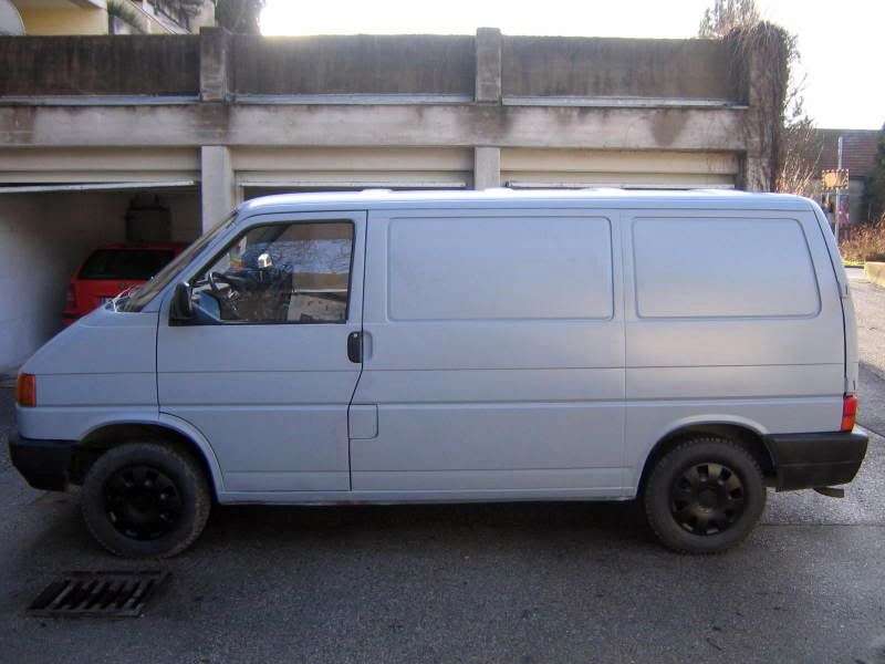 Volkswagen Transporter T4 Box 2.4 D L MT (1997 2003)