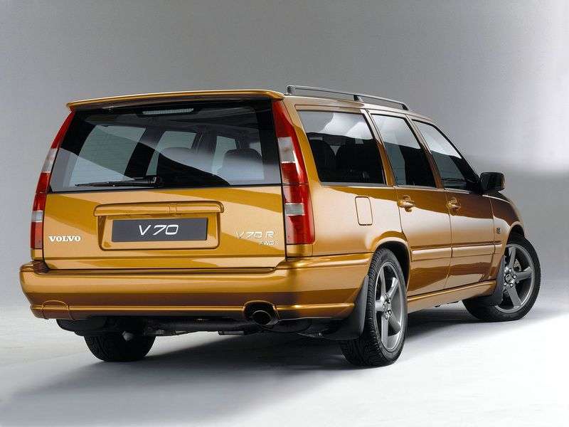 Volvo V70 1.generacja Estate 2.3 MT 4WD (1997 2000)