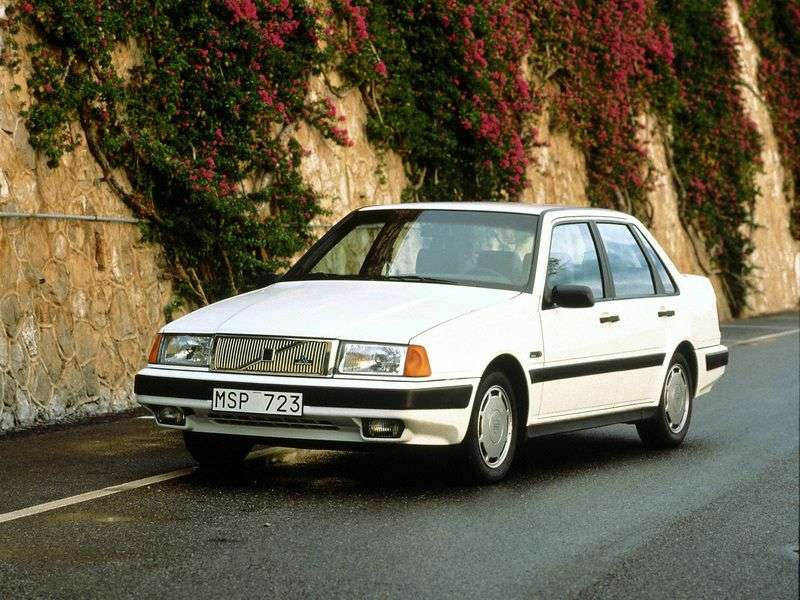 Volvo 460 1.generacji sedan 1.8 MT (1991 1996)