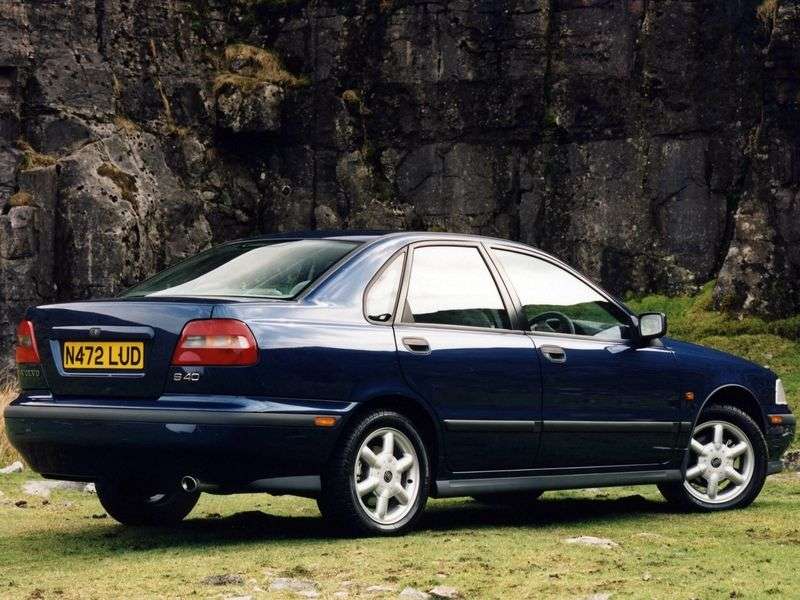 Volvo S40 1st generation 1.6 MT sedan (1999–2000)