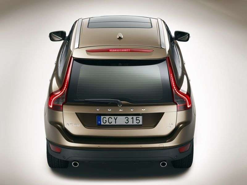 Volvo XC60 1st Generation Crossover 2.4 D4 Geartronic Turbo AWD Summum (2013) Special Series (2008–2013)