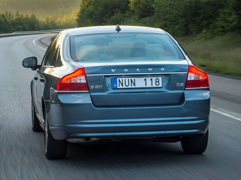 Volvo S80 2nd generation [restyling] 2.5 T5 sedan Geartronic Summum (2013) Special Series (2006–2013)